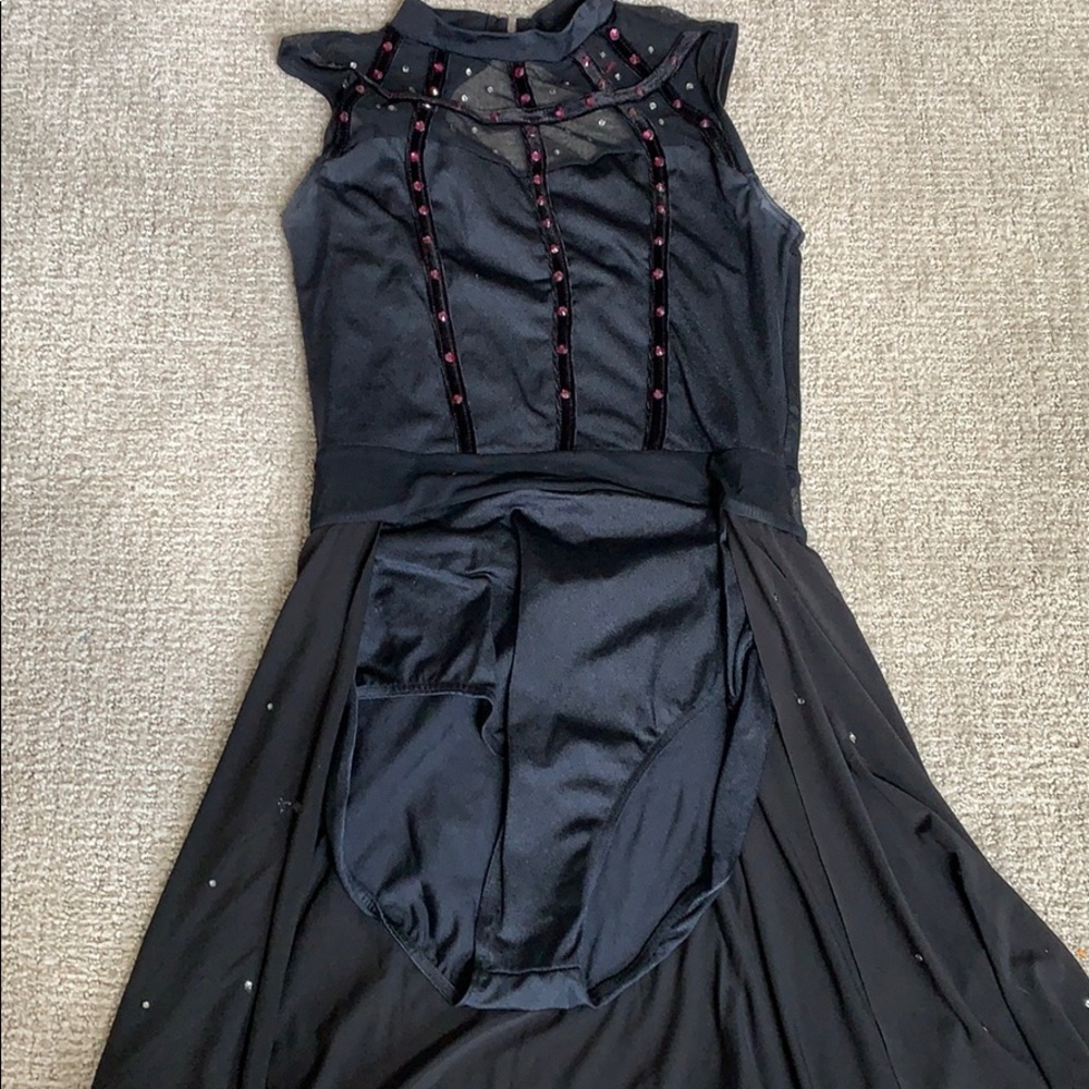 black dance costume